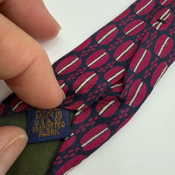 Ralph Lauren Chaps 100% silk Pink and blue pattern Tie 4 in wide 60 long - Picture 4 of 8